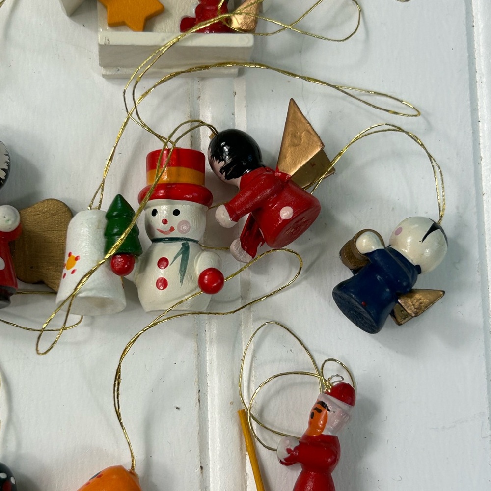 Vintage Ornaments Colorful Wooden Christmas Holiday Miniature Lot of 36 - Picture 2 of 6